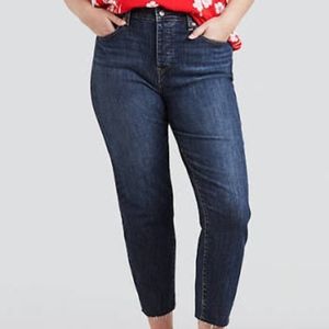 Levi's Plus-Size Wedgie Frayed Ankle Jeans Sz 24